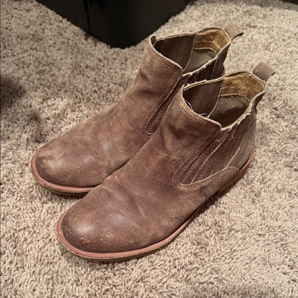 Sofft Brown Ankle Boots